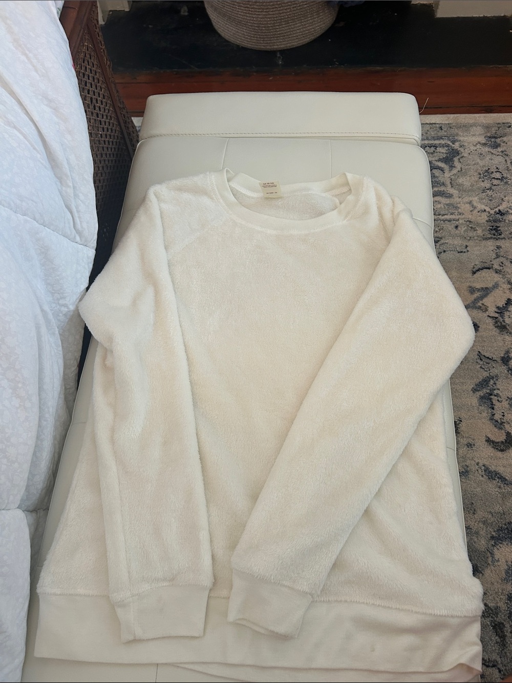 Faded Glory Cream Plush Crewneck Sweatshirt